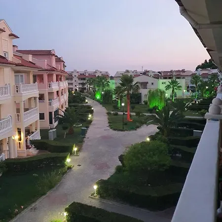 Botanik Garden شقة